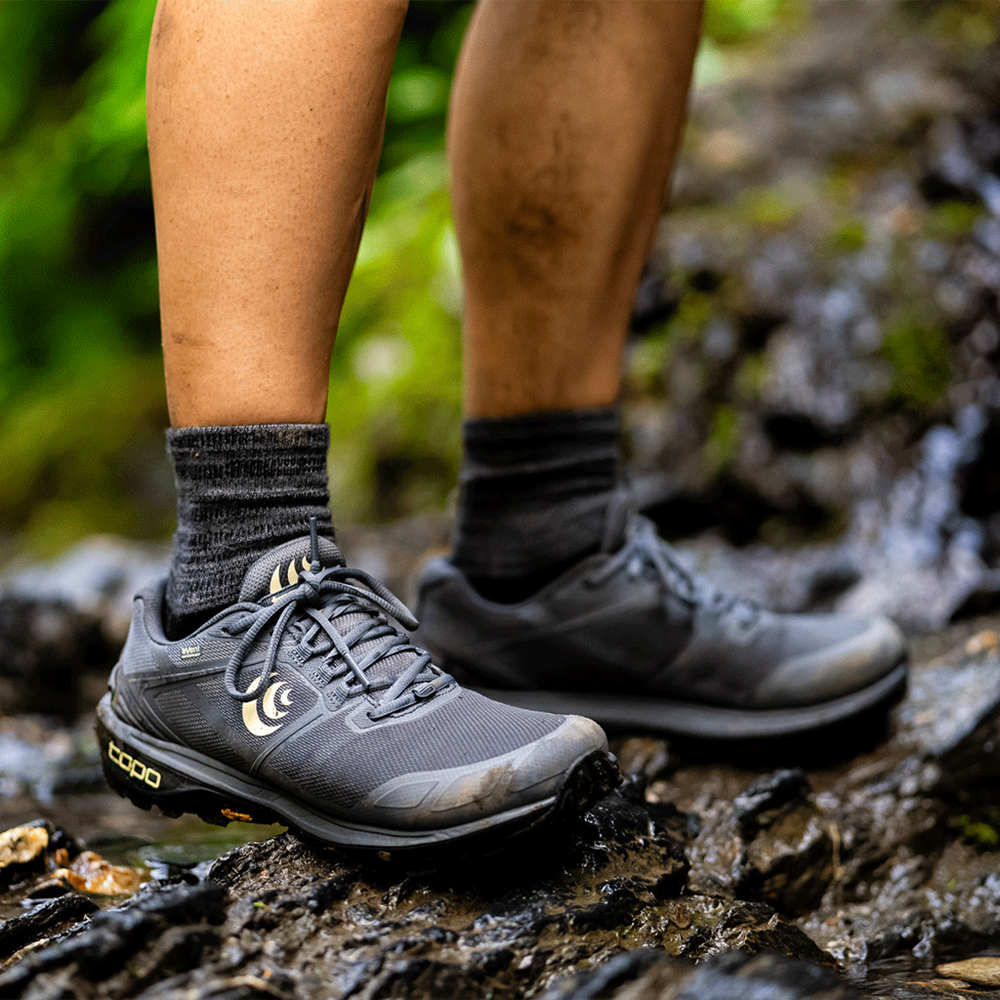Women's topo running best sale shoes